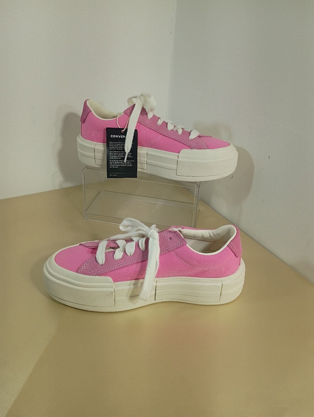Converse Women's SZ 8.5 Chuck Taylor All Star Cruise Low Pink/White A10440C New. - Picture 2 of 10